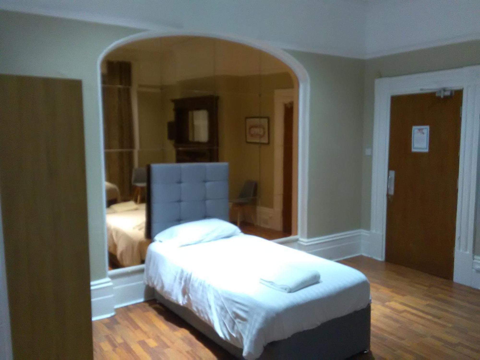 Clifton Hotel Newcastle Zimmer foto